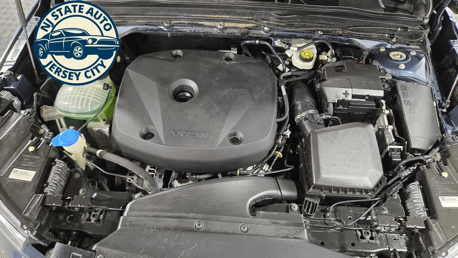 Used 2022 Volvo XC40 T5 Momentum w/ Premium Package AWD/4WD image 39