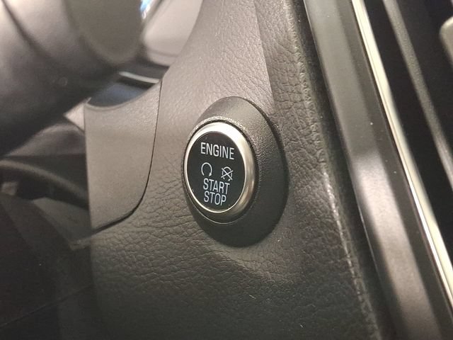 Used 2015 Ford Focus Titanium FWD image 23