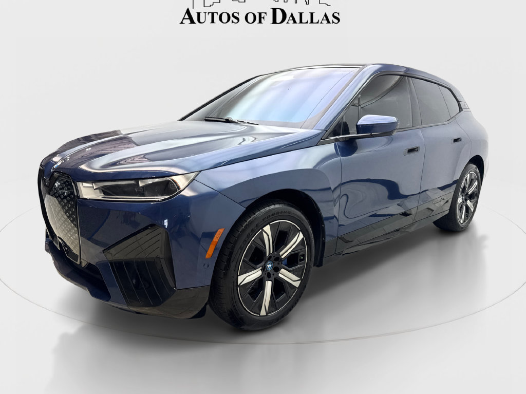 Used 2024 BMW iX xDrive50 w/ Sport Package AWD/4WD image 3