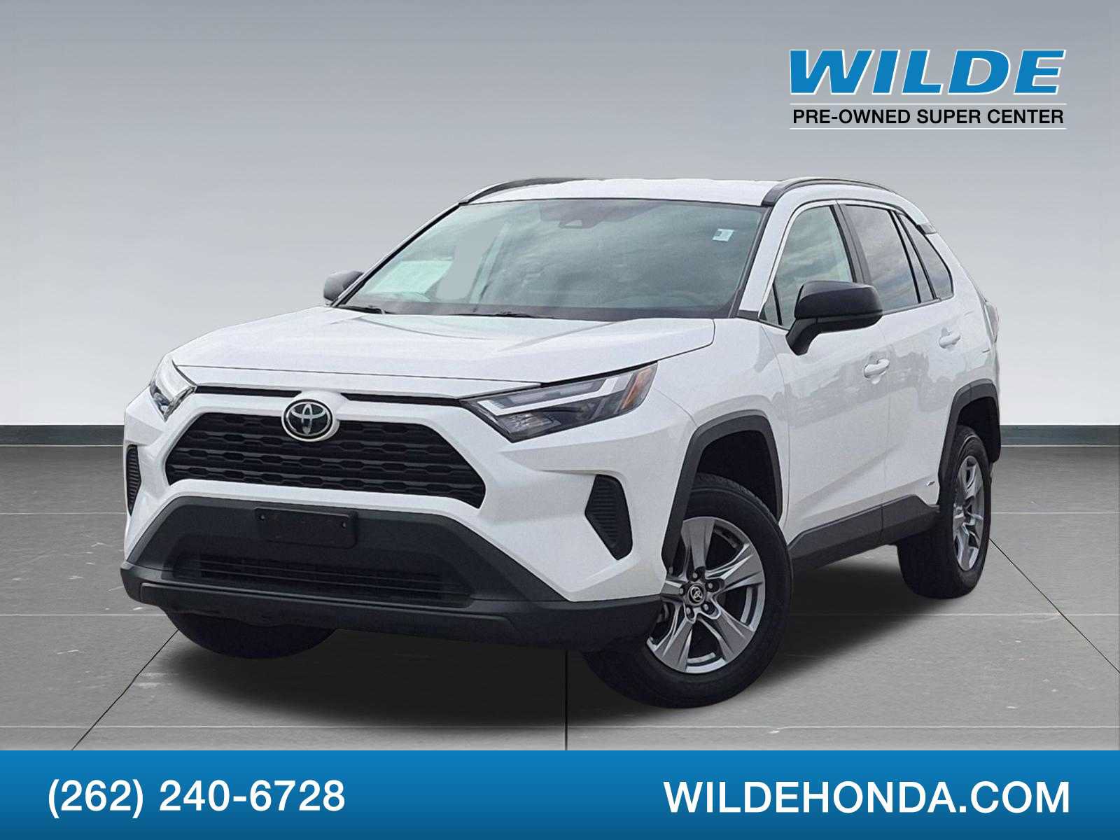 Used 2025 Toyota RAV4 LE AWD/4WD image 1