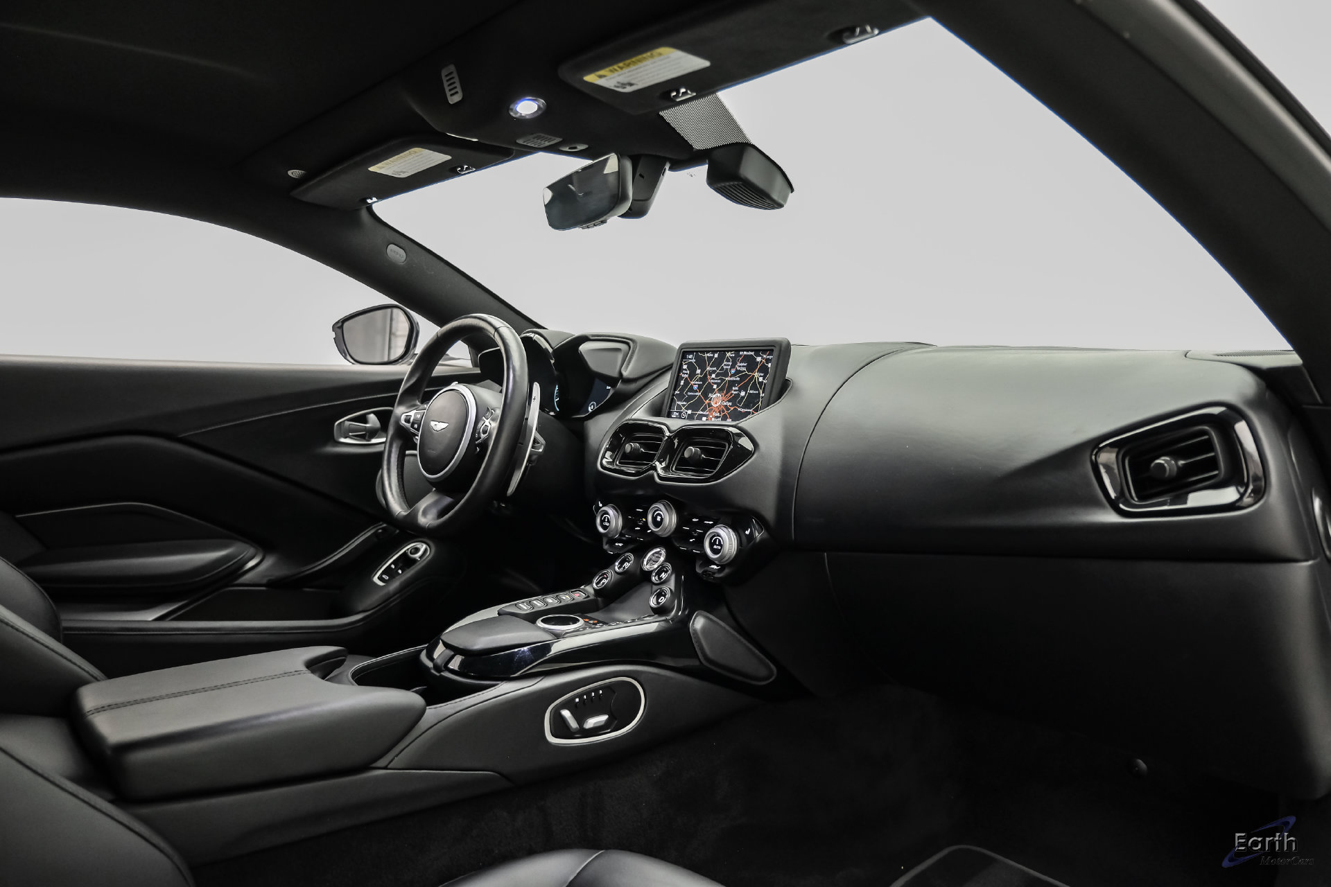 Used 2022 Aston Martin V8 Vantage Coupe RWD image 48