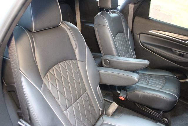 Used 2022 Buick Enclave Avenir w/ Trailering Package, 5000 lbs. AWD/4WD image 9