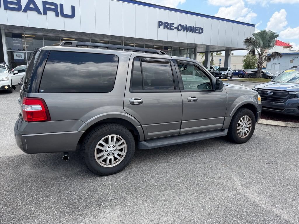 Used 2011 Ford Expedition XLT RWD image 3