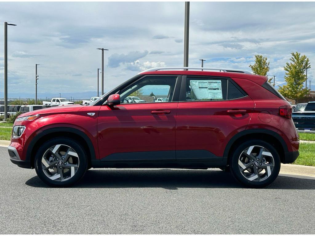 Used 2024 Hyundai Venue Limited image 5