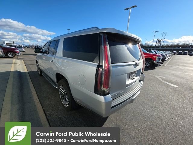 Used 2016 Cadillac Escalade ESV 4WD image 14