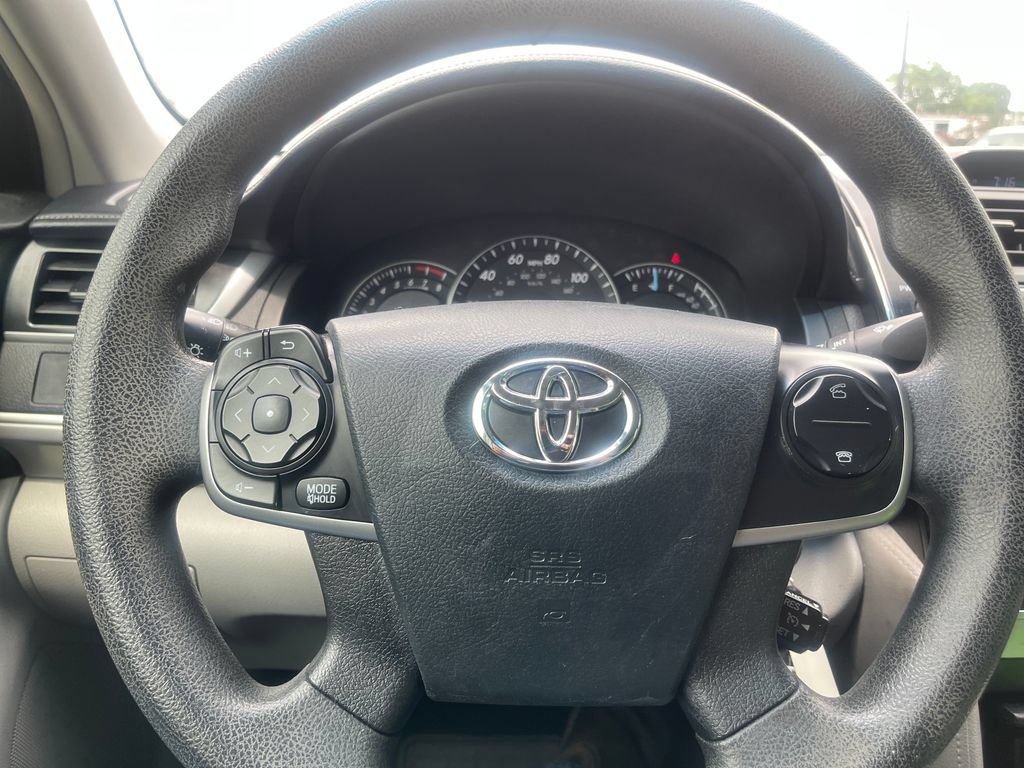 Used 2012 Toyota Camry LE FWD image 9