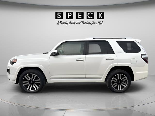 Used 2018 Toyota 4Runner Limited AWD/4WD image 3