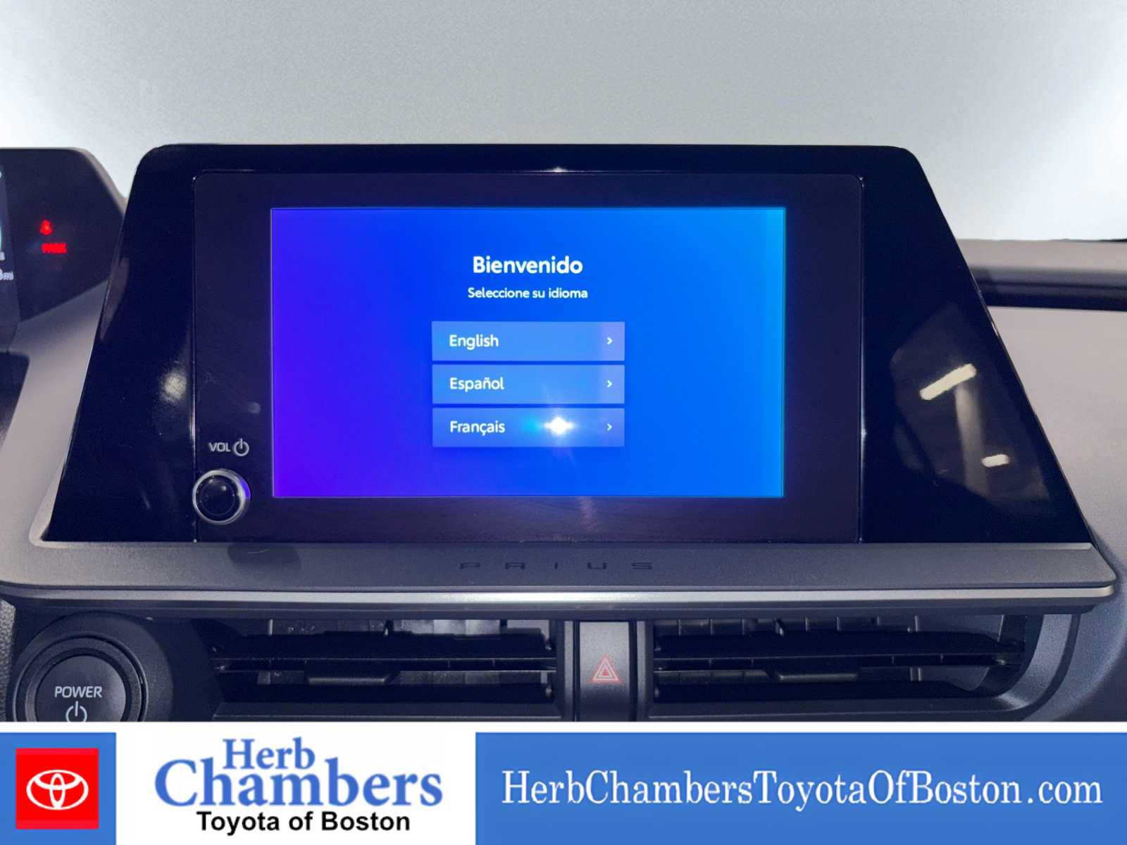 Used 2023 Toyota Prius LE AWD/4WD image 16