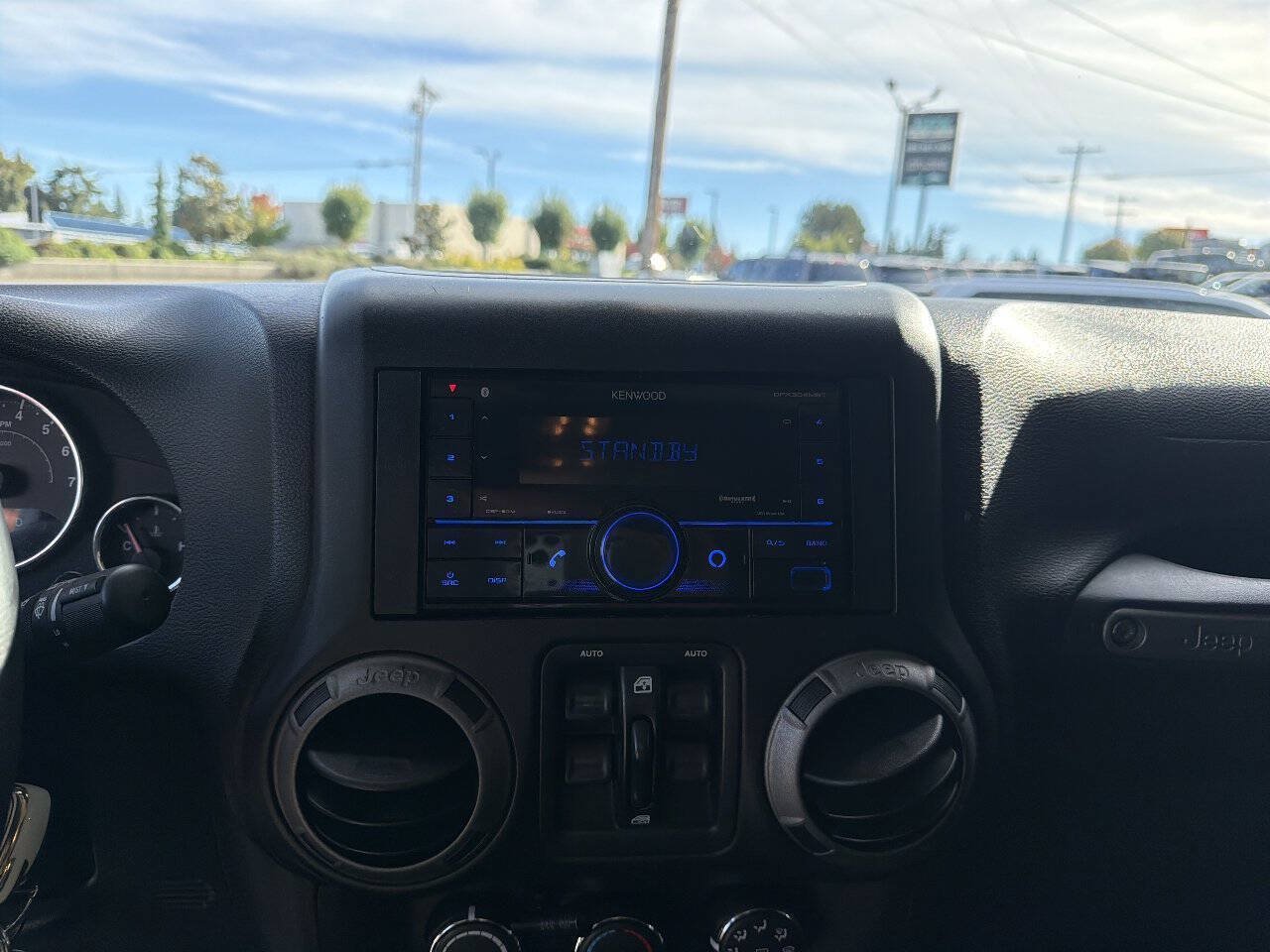 Used 2015 Jeep Wrangler Unlimited Sport w/ Quick Order Package 24S AWD/4WD image 20