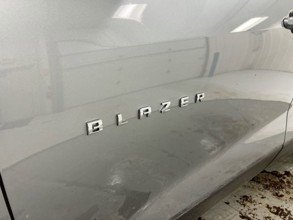 Used 2025 Chevrolet Blazer LT image 25
