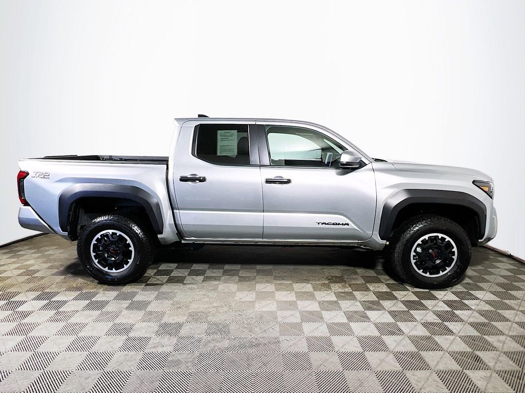 Certified 2024 Toyota Tacoma TRD Off-Road image 9
