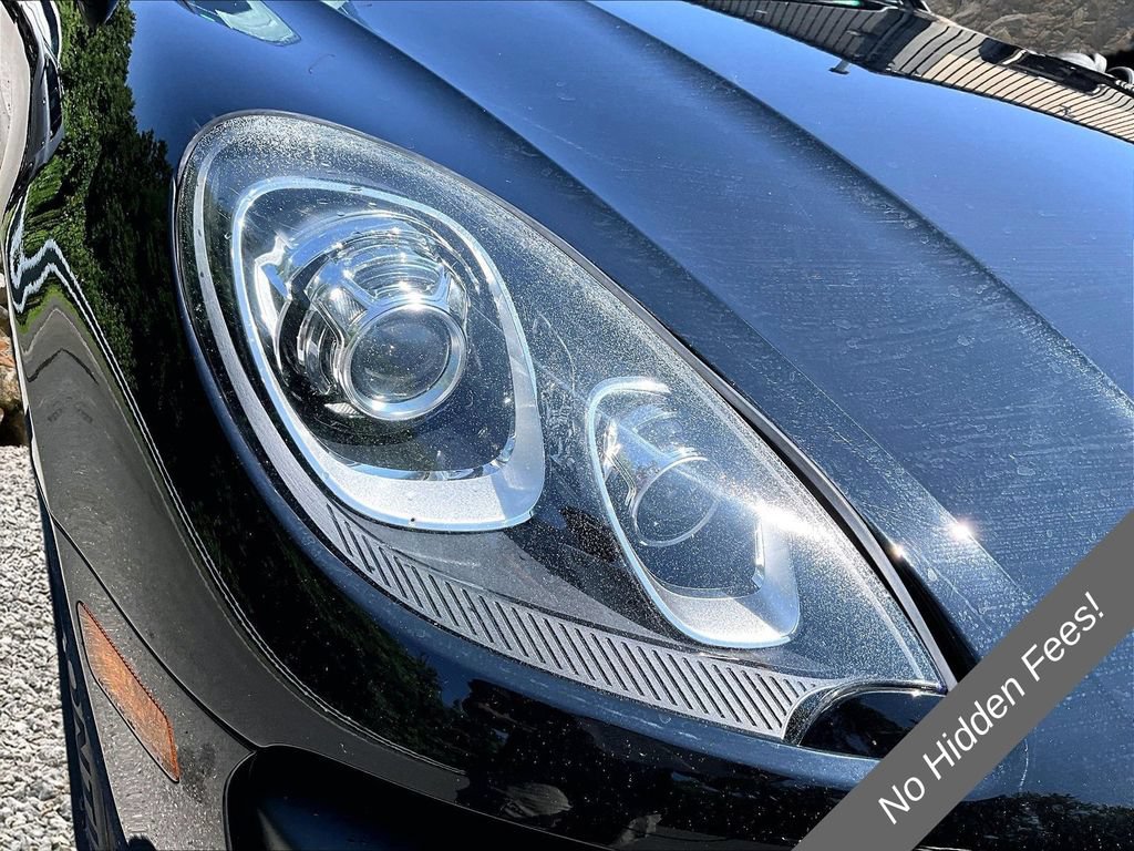 Used 2018 Porsche Macan Turbo w/ Premium Package Plus AWD/4WD image 26
