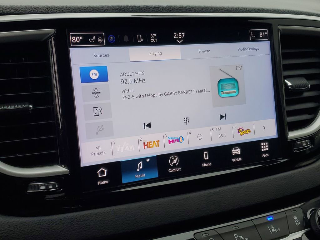 Used 2024 Chrysler Pacifica Touring-L image 19