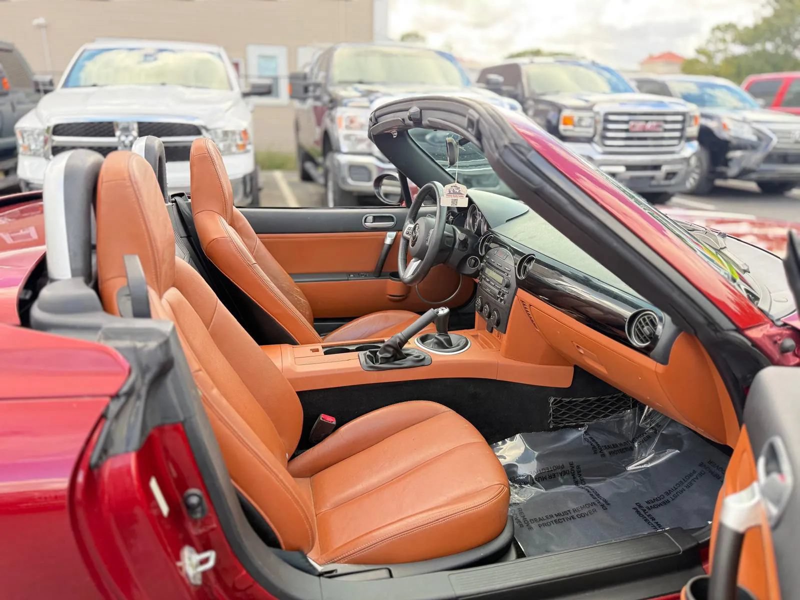 Used 2007 MAZDA MX-5 Miata Grand Touring w/ Premium Pkg RWD image 19