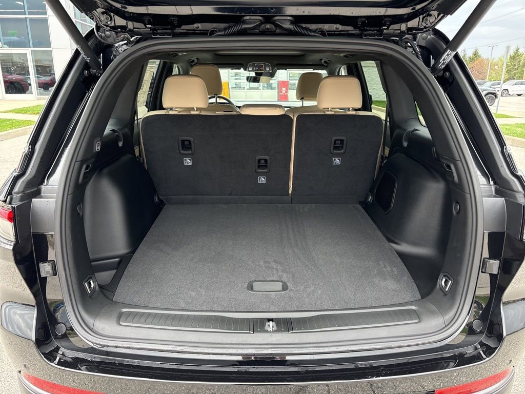 New 2026 Jeep Grand Cherokee Limited AWD/4WD image 11