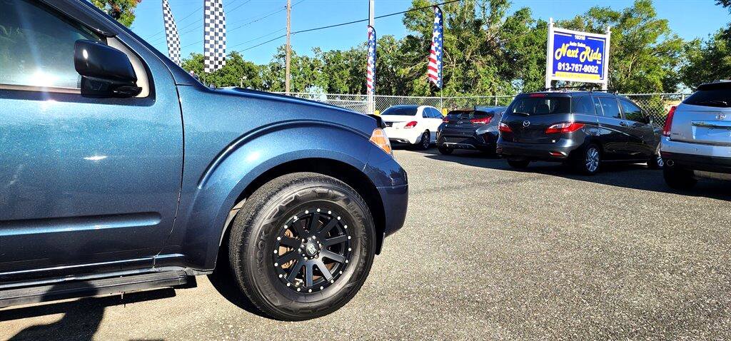 Used 2017 Nissan Frontier SV image 4