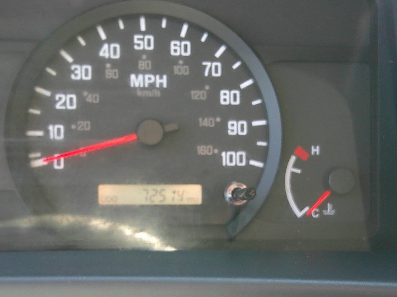 Used 2021 Isuzu NPR image 11