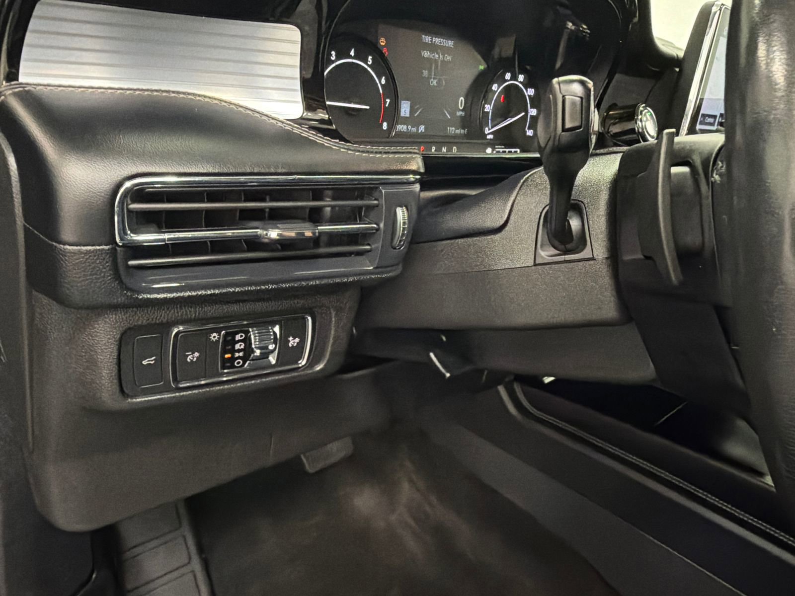 Used 2021 Lincoln Corsair AWD w/ Premium Package image 35