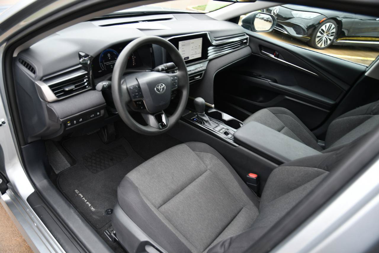 Used 2026 Toyota Camry LE FWD image 26