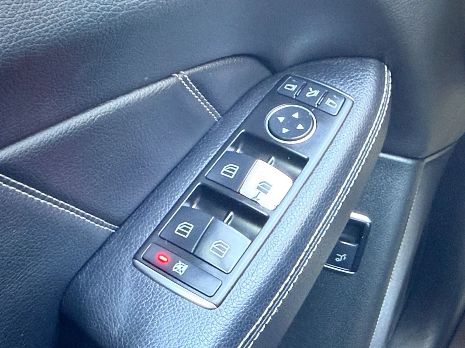 Used 2015 Mercedes-Benz GL 450 4MATIC image 39