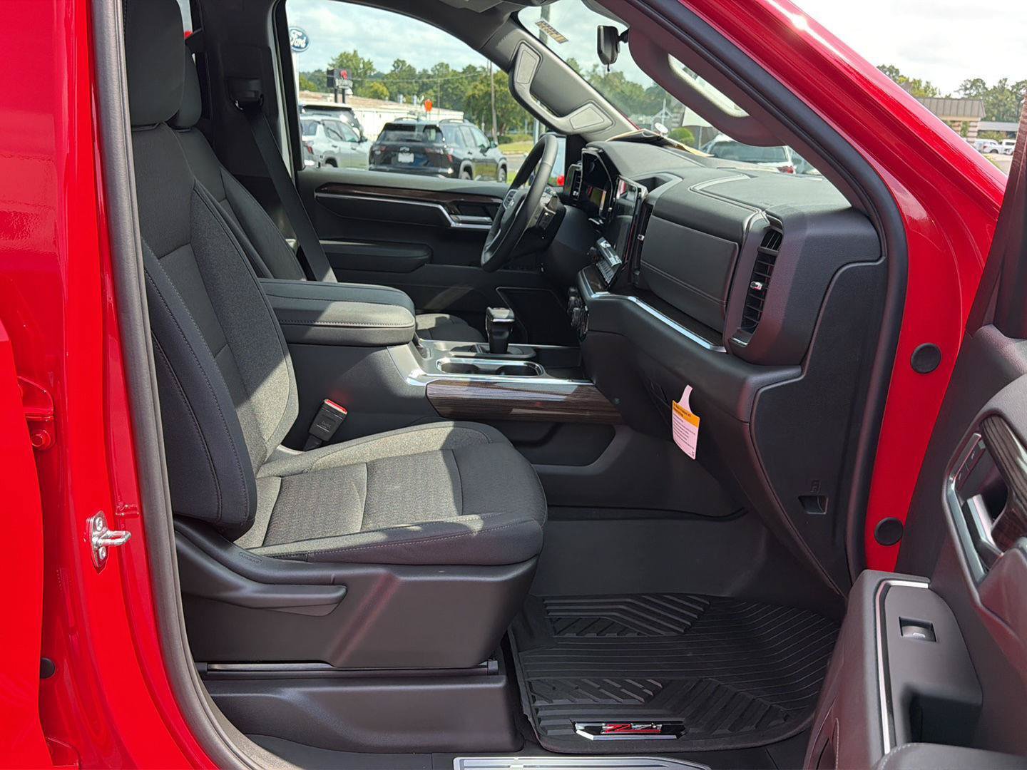 New 2026 Chevrolet Silverado 1500 LT AWD/4WD image 13