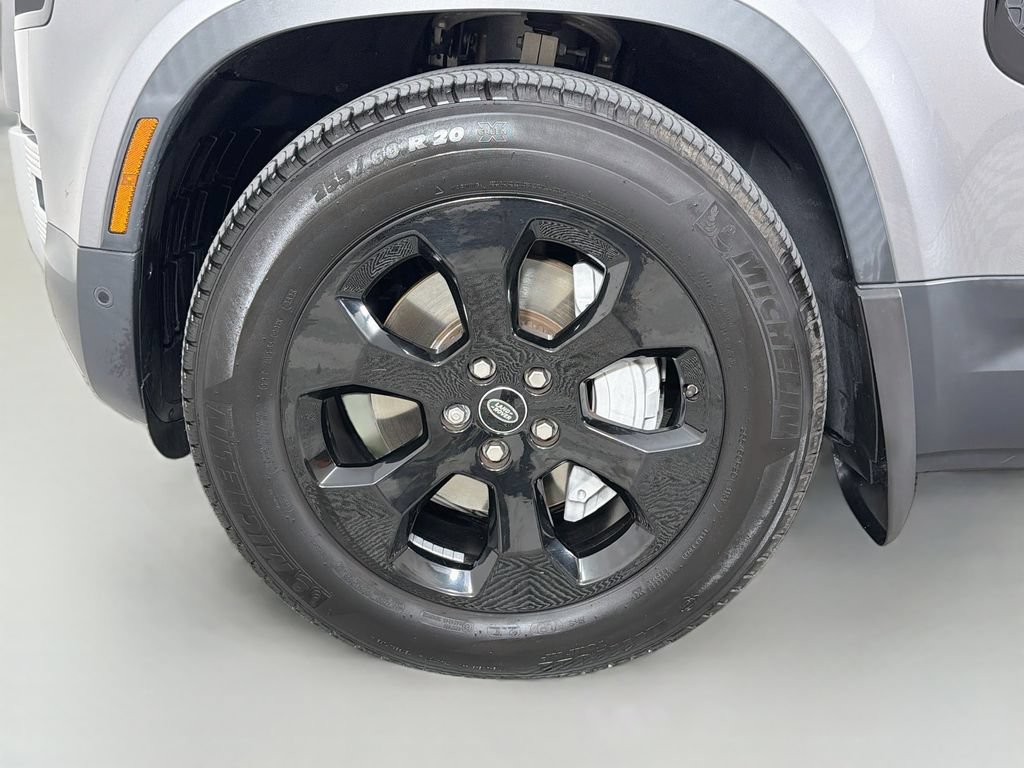 Certified 2020 Land Rover Defender 110 SE AWD/4WD image 33