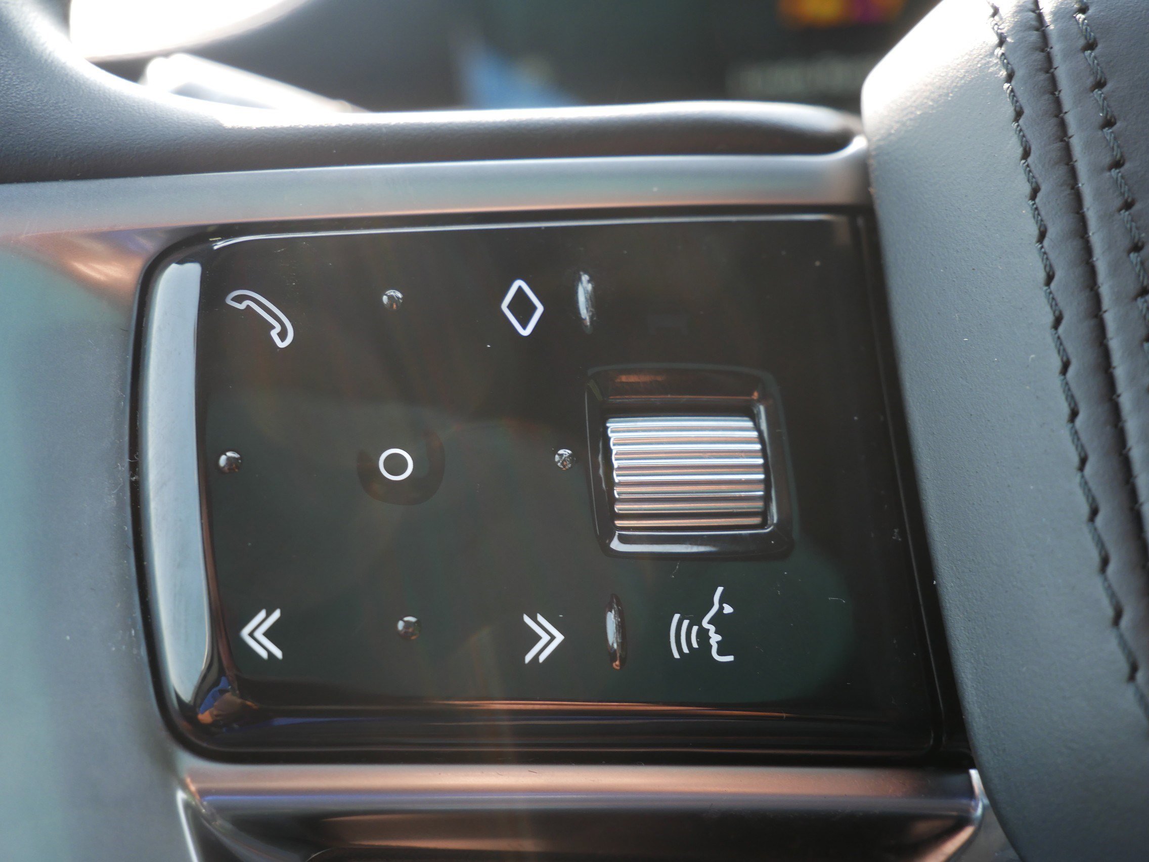 Used 2023 Land Rover Range Rover SE image 23