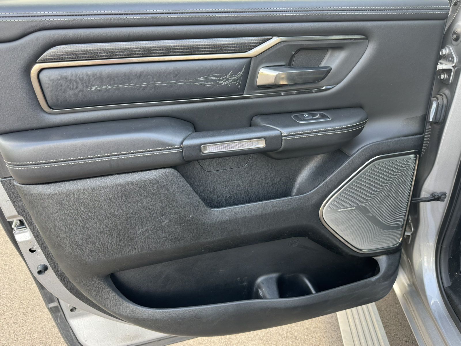 Used 2019 RAM 1500 Limited RWD image 25