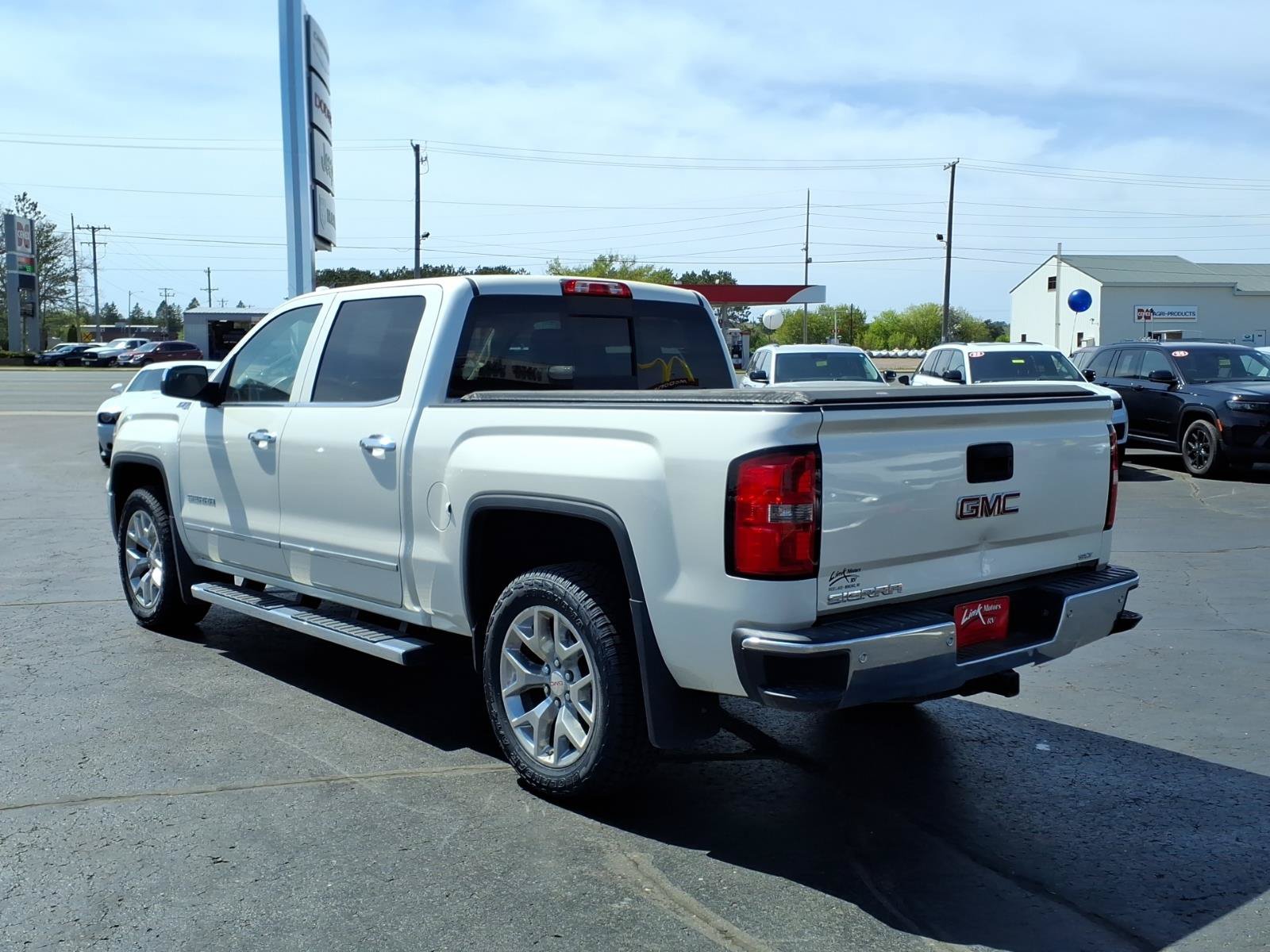 Used 2015 GMC Sierra 1500 SLT w/ SLT Crew Cab Value Package AWD/4WD image 6