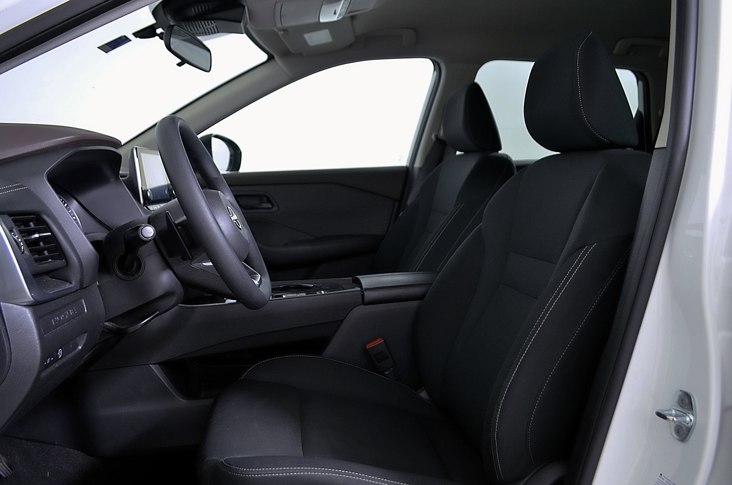 Used 2023 Nissan Rogue S FWD image 23