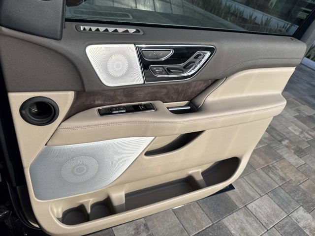 Certified 2024 Lincoln Navigator Reserve image 19