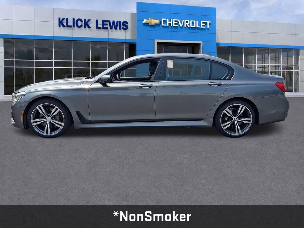 Used 2016 BMW 750i xDrive AWD/4WD image 4