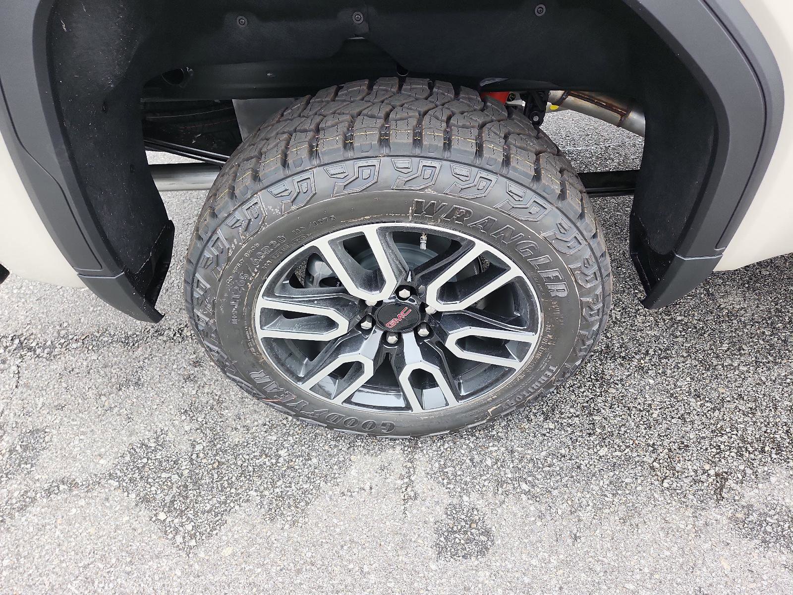 New 2026 GMC Sierra 1500 AT4 w/ AT4 Premium Package image 5