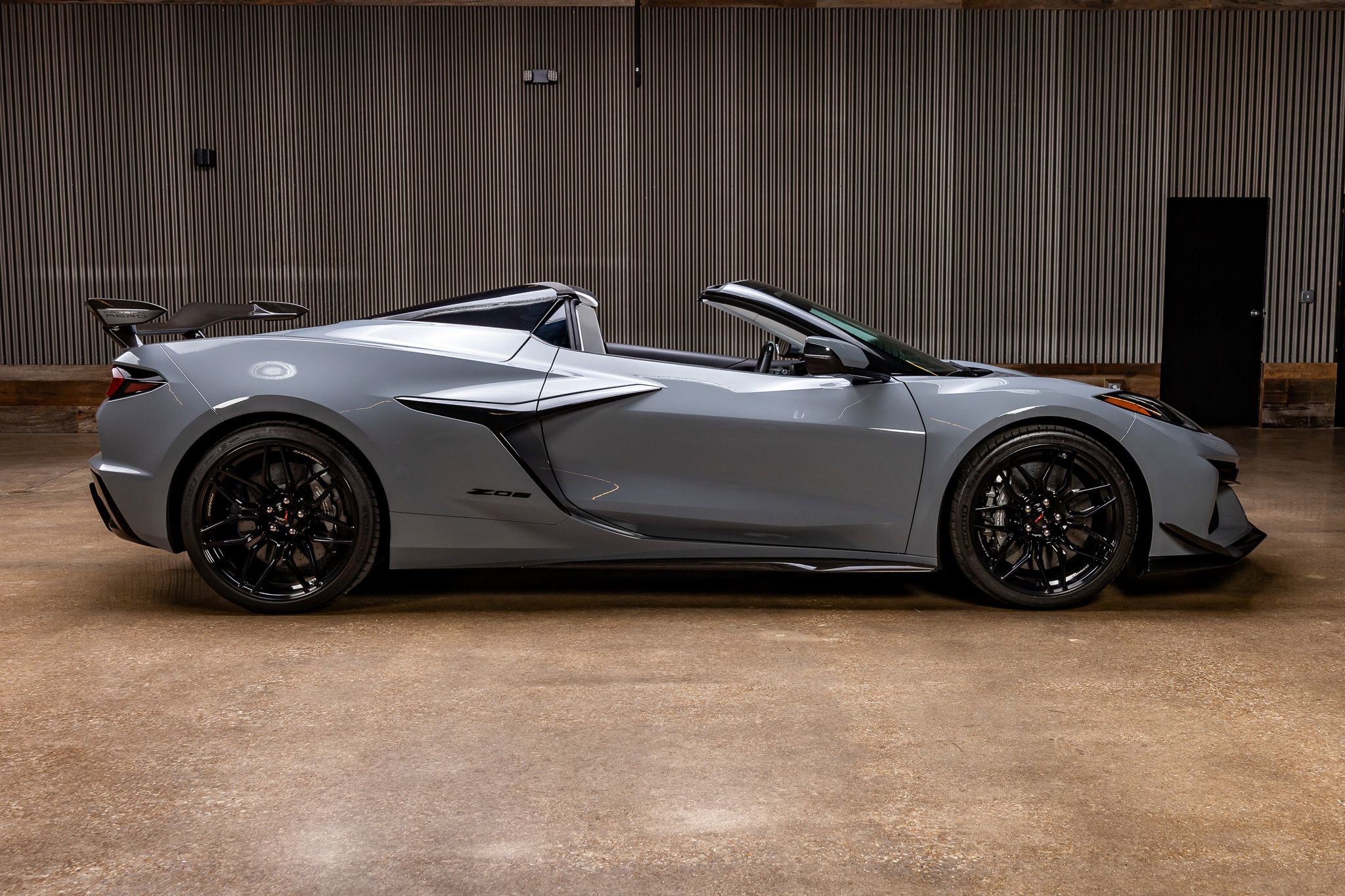 Used 2024 Chevrolet Corvette Z06 RWD image 18