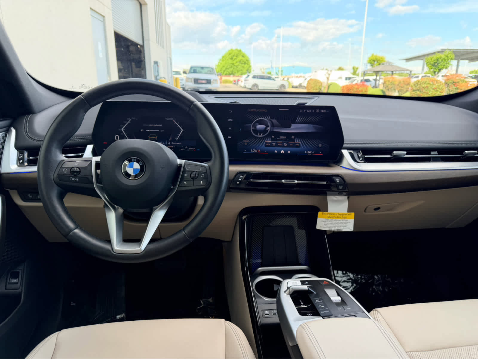 Used 2025 BMW X1 xDrive28i w/ Premium Package image 16