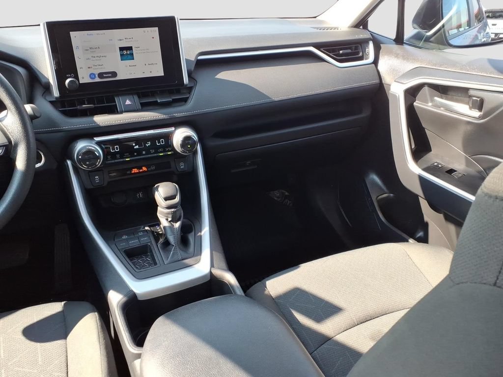 Used 2024 Toyota RAV4 XLE w/ Convenience Package FWD image 15
