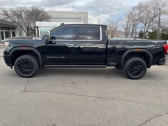Used 2023 GMC Sierra 3500 Denali w/ Denali Black Diamond Edition image 3