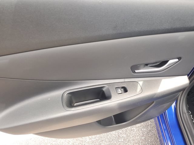 Used 2024 Hyundai Elantra SEL w/ Convenience Package FWD image 14