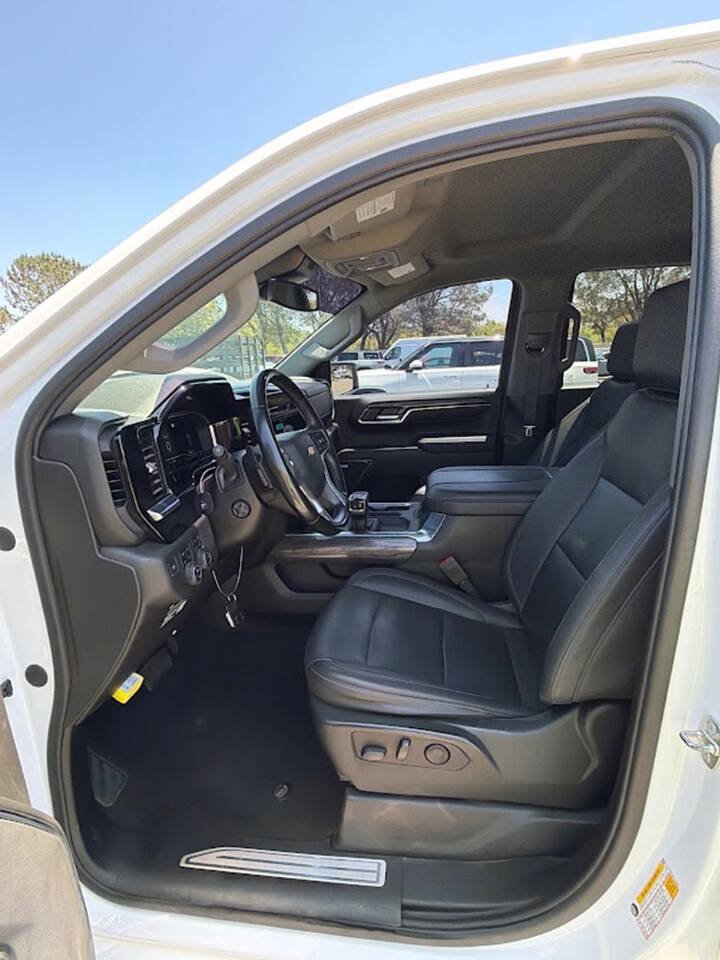 Used 2023 Chevrolet Silverado 1500 LTZ w/ LTZ Convenience Package II AWD/4WD image 13