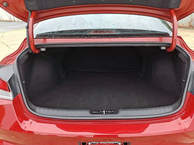Certified 2023 Hyundai Elantra SEL w/ Convenience Package FWD image 30