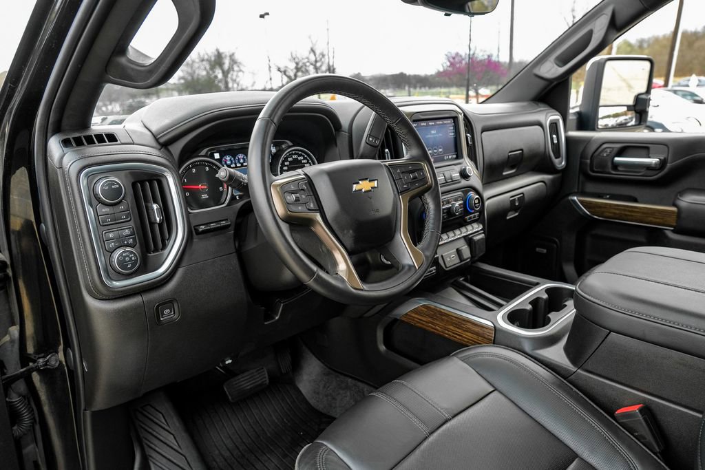 Used 2023 Chevrolet Silverado 3500 High Country w/ Z71 Off-Road Package image 13