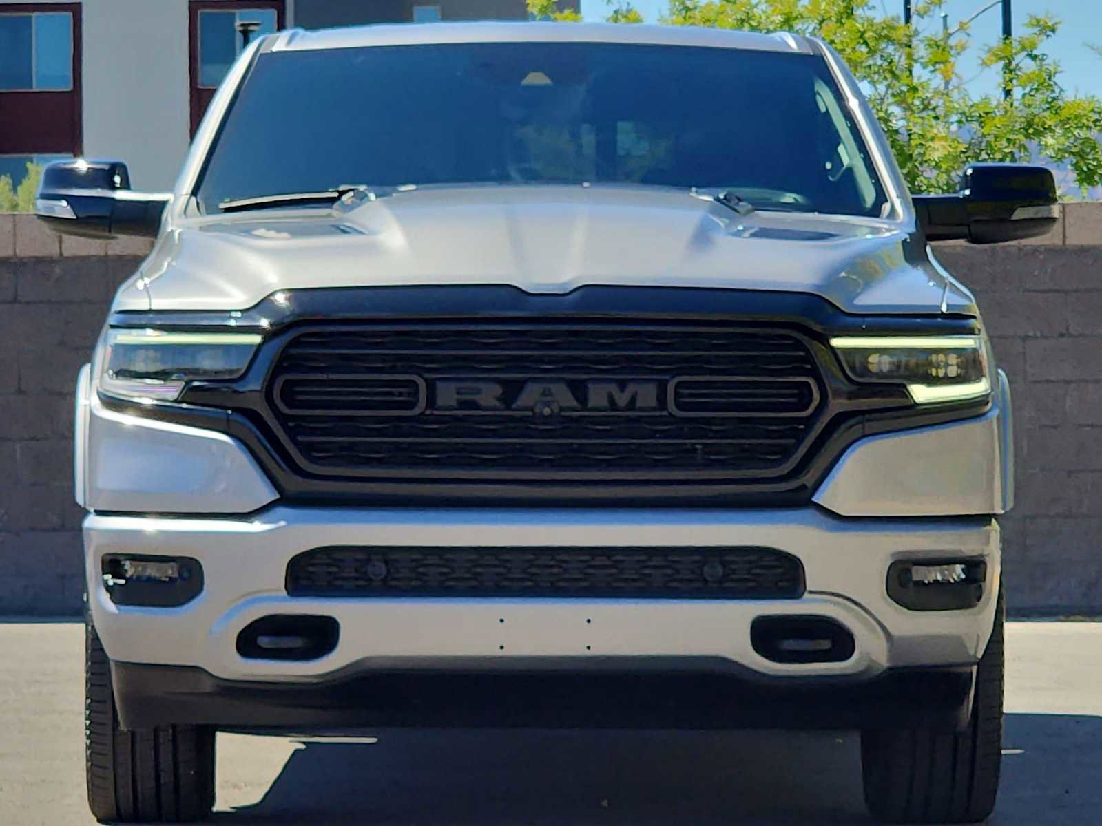 Used 2023 RAM 1500 Limited AWD/4WD image 3