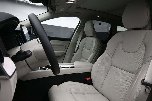 New 2026 Volvo XC60 B5 Ultra w/ Climate Package AWD/4WD image 10