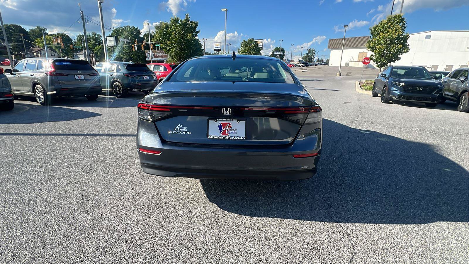 Used 2025 Honda Accord SE image 5