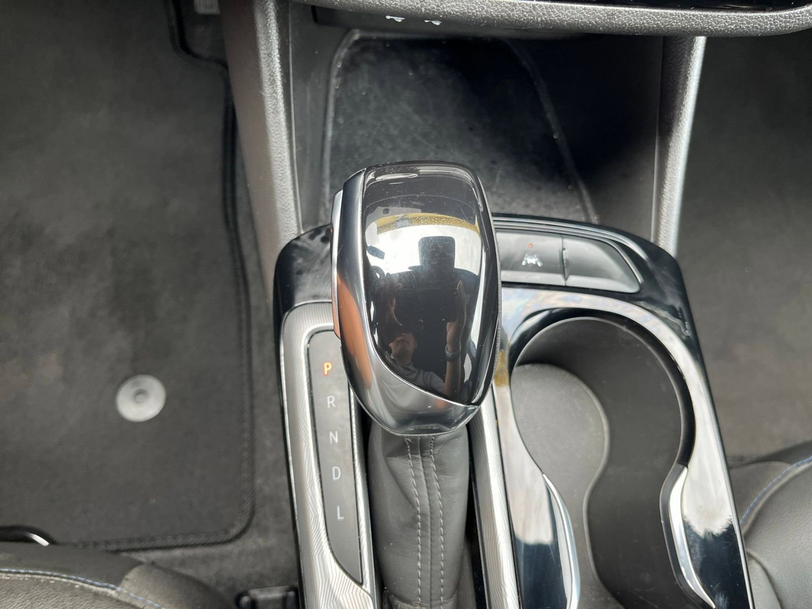 Used 2025 Buick Envista Sport Touring image 41