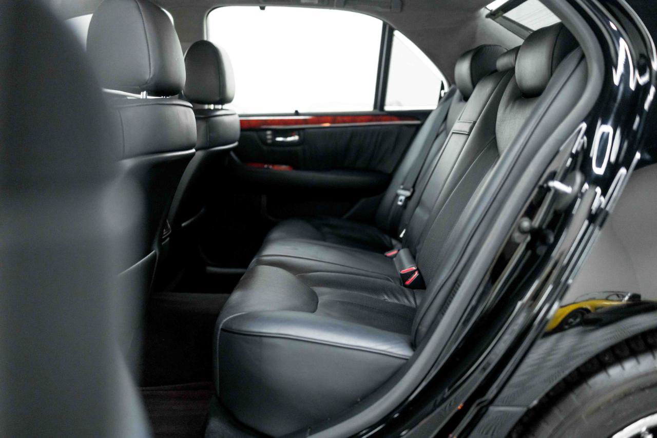 Used 2004 Lexus LS 430 RWD image 48