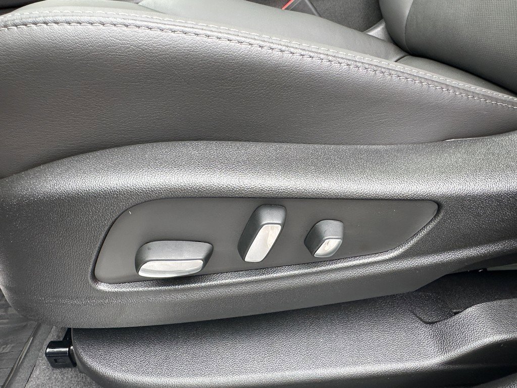 Used 2025 Cadillac XT5 Premium Luxury w/ LPO, Floor Liner Package FWD image 16