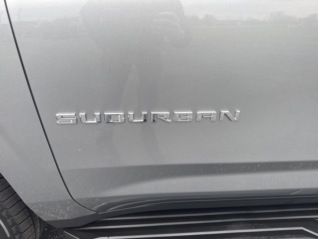 New 2026 Chevrolet Suburban Premier w/ Sun And Tow Package AWD/4WD image 5