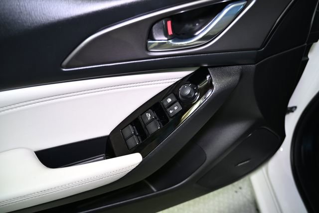 Used 2018 MAZDA MAZDA3 Grand Touring w/ Premium Equipment Package image 27