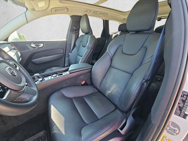 Used 2023 Volvo XC60 B5 Plus w/ Protection Package Premier FWD image 16